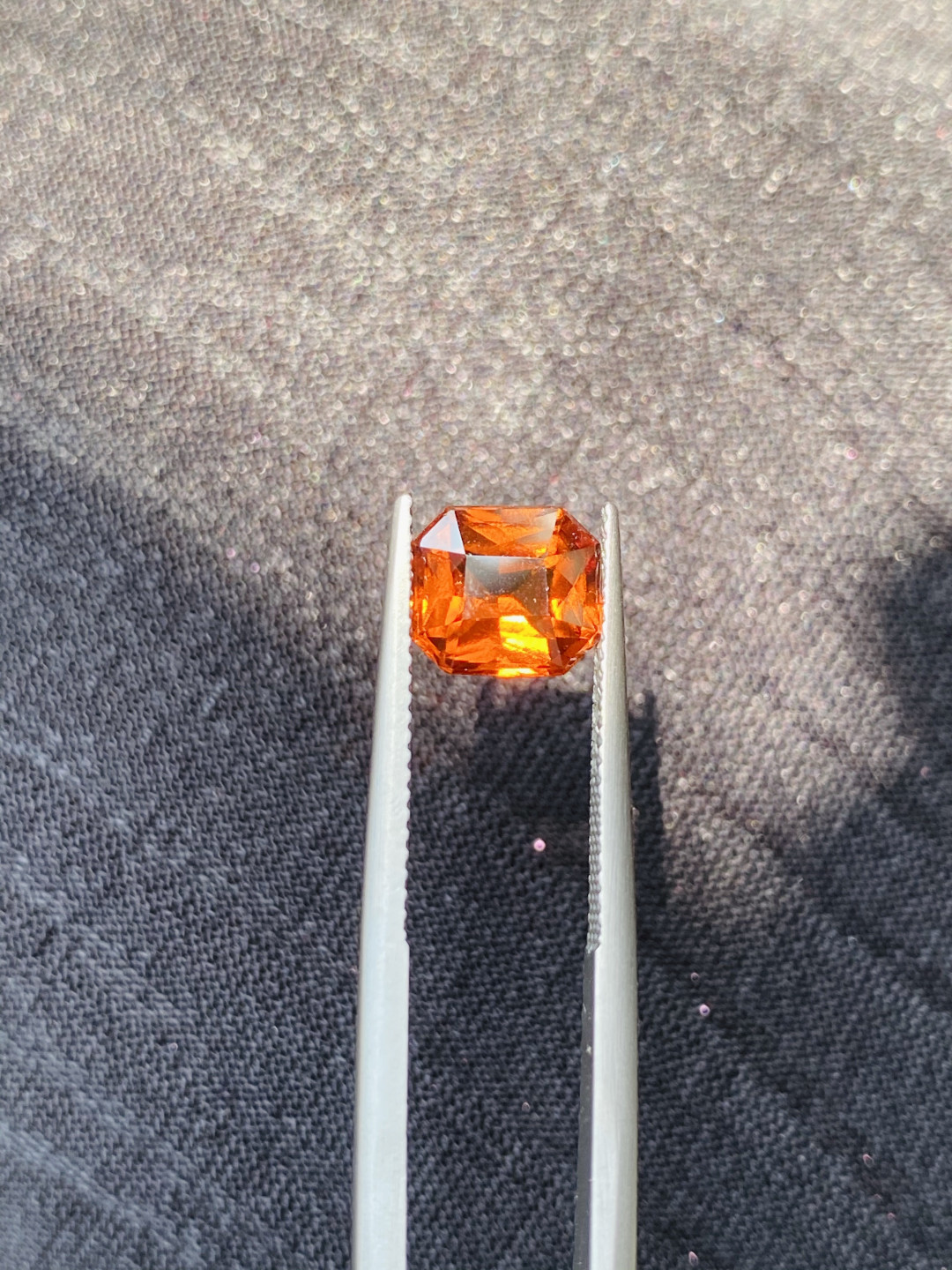 【4月4日 多种裸石、银饰】HH GEMS 4月综合拍卖特辑 GARNET 天然琥珀色石榴 2.72克拉 裸石 无证书