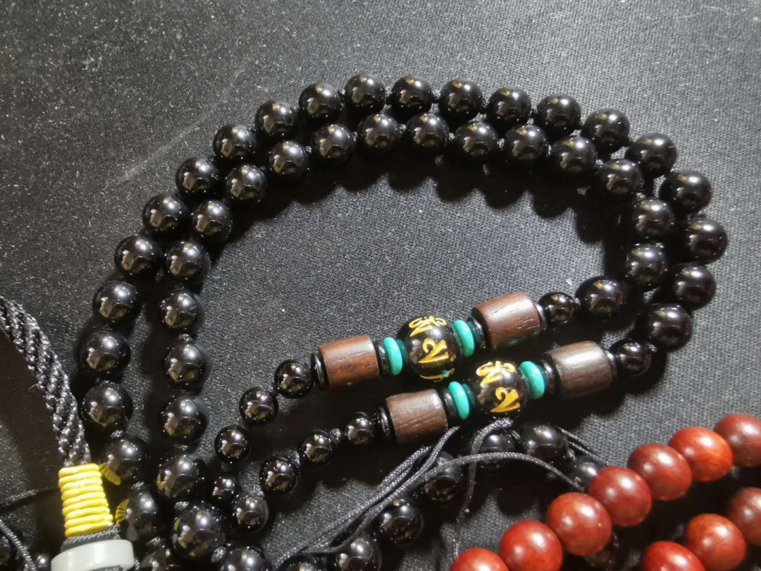 【鲸贝乐淘】千字文·第“知过必改”号拍卖 中国代印1964年阿尔巴尼亚5列克UNC 和三条手串📿，一起拍