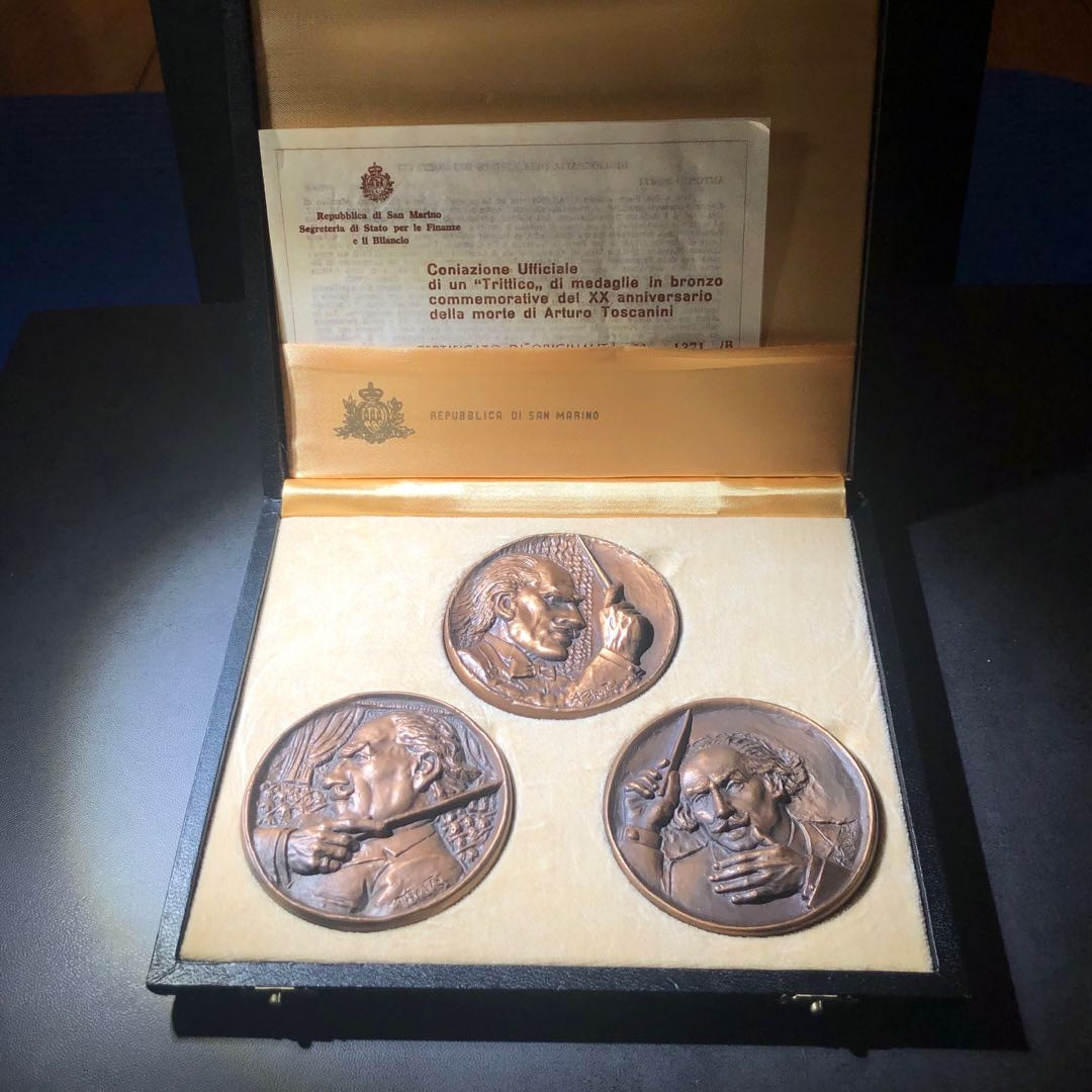 法国麦朵尔艺术名家32 三位音乐家