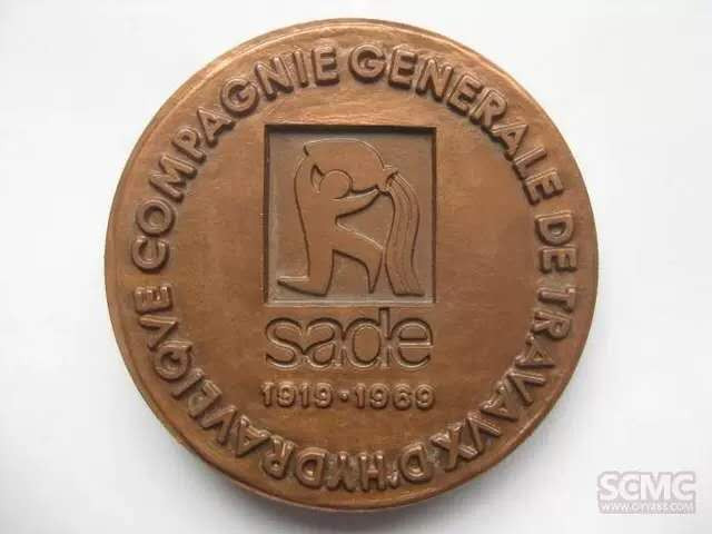 麦朵尔俱乐部第33场拍卖 法国大铜章精品-罗杰 贝藏贝作品 女王