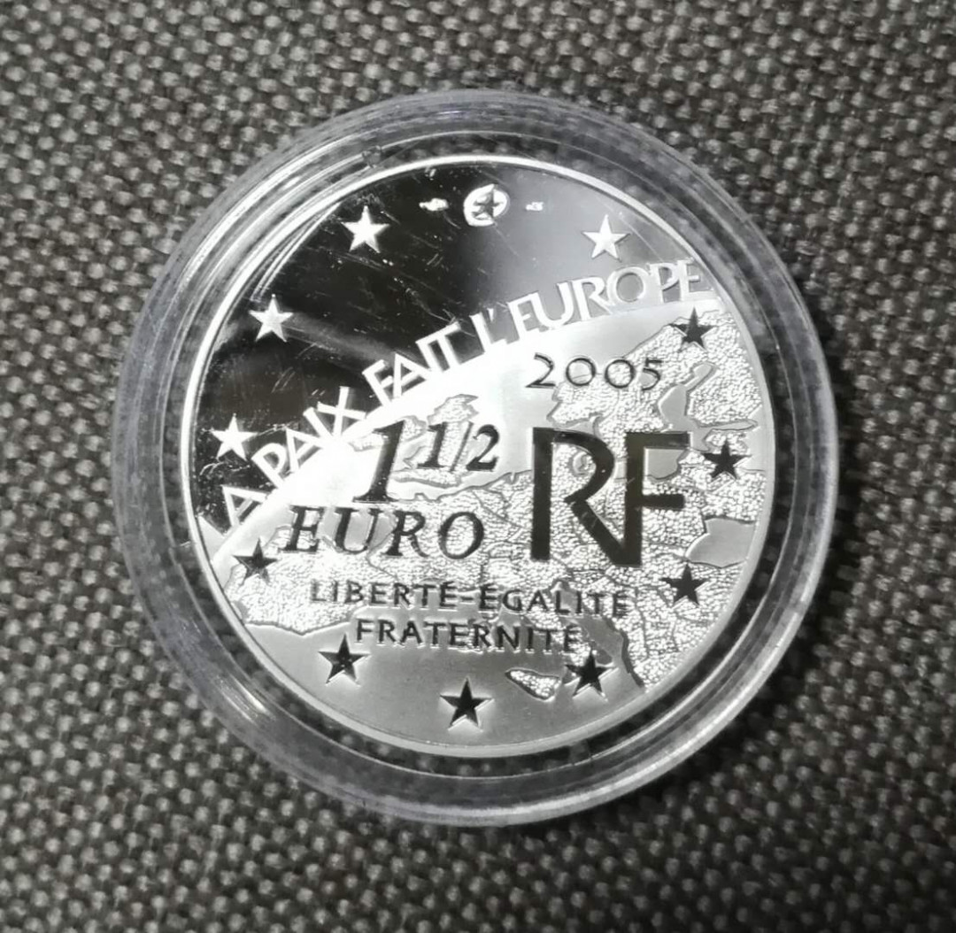 北京马甸外币专卖拍卖第二期。陆续上新敬请关注！ 2005年法国反法西斯胜利60周年精制纪念银币，重：22.2克，0.9银