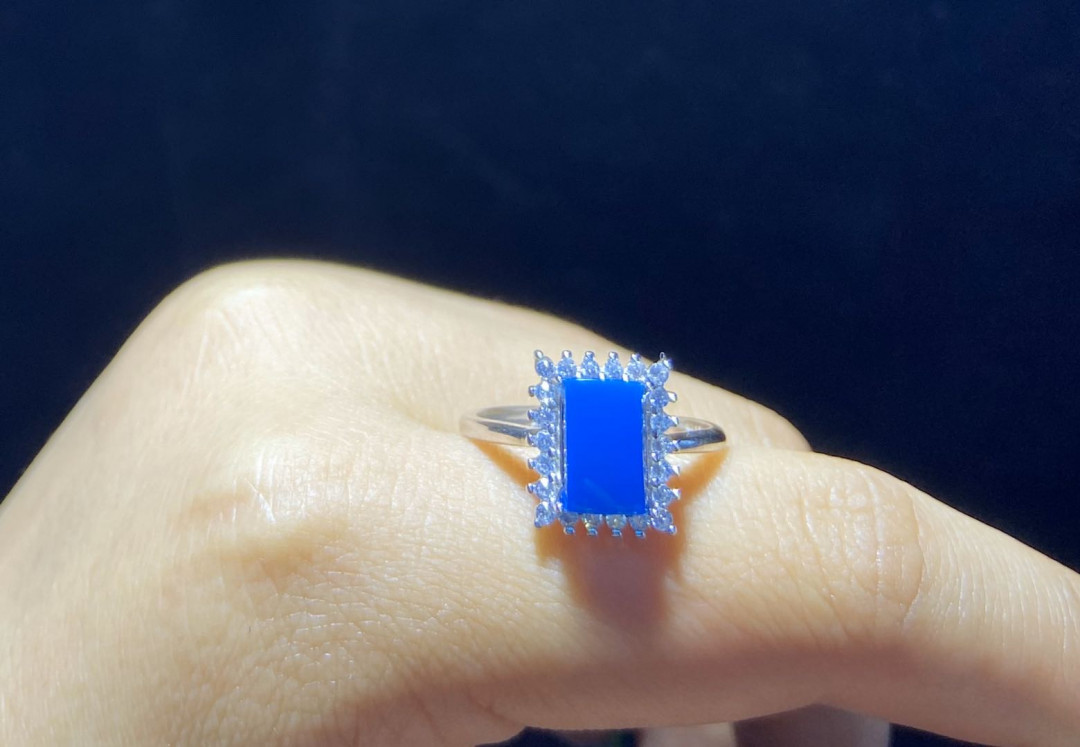 多米尼加蓝珀拍卖 多米尼加蓝珀女戒