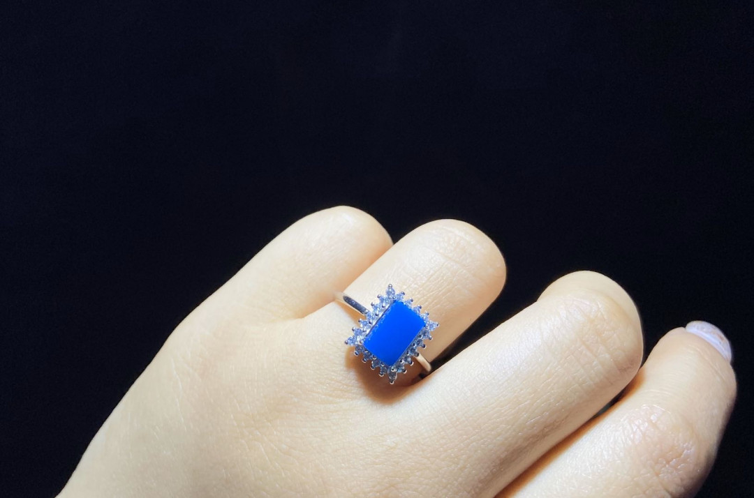 多米尼加蓝珀拍卖 多米尼加蓝珀女戒