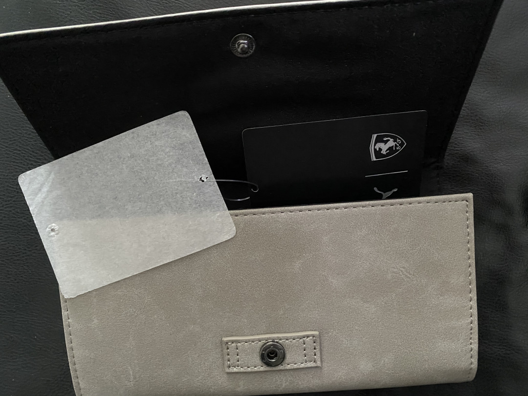 CSIS-GREAT评级精品钱币拍卖第三十二期 彪马 法拉利 联名纪念 长款包 吊牌齐全