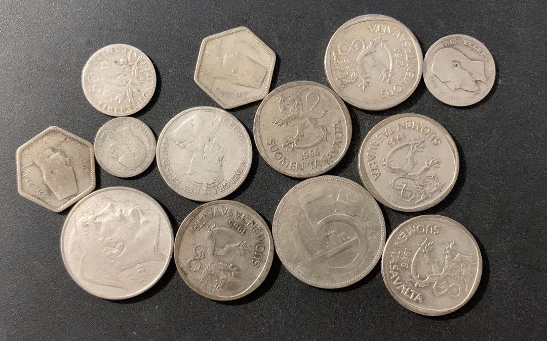 紫瑗钱币—微拍第48期  各国银币一组 共 64.7克 请预览