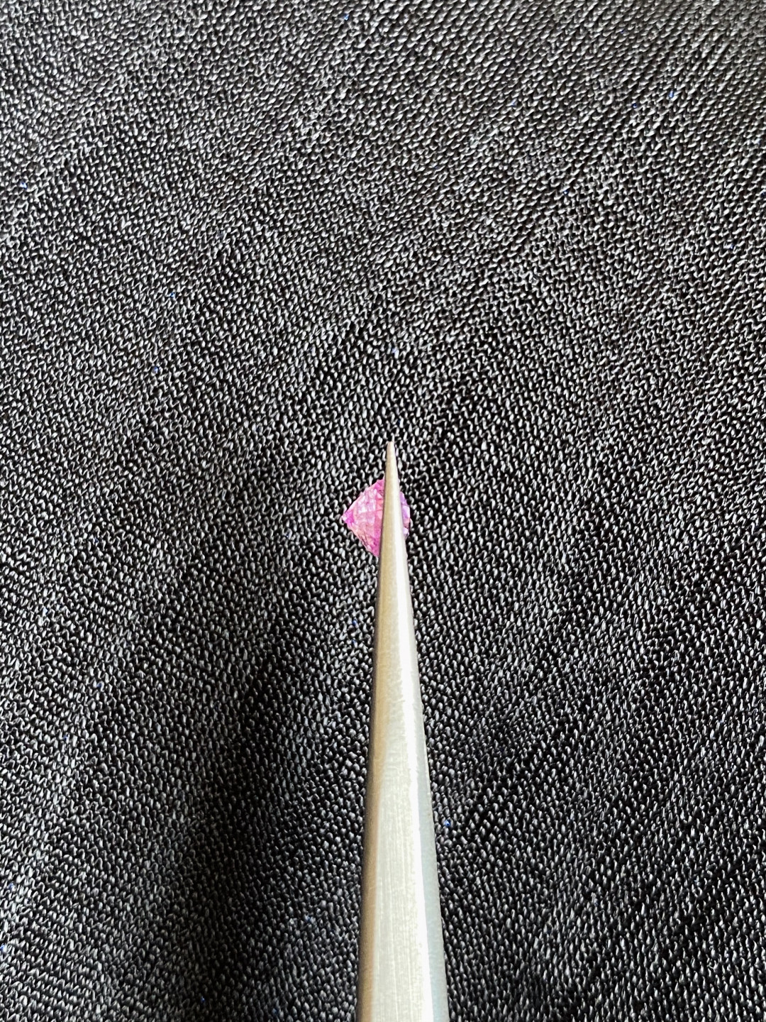 【4月11日 多种裸石、银饰】HH GEMS 4月综合拍卖特辑 PURPLE SAPPHIRE 天然紫色蓝宝石 0.94克拉 vivid purple鲜明闪亮 无烧 有证书