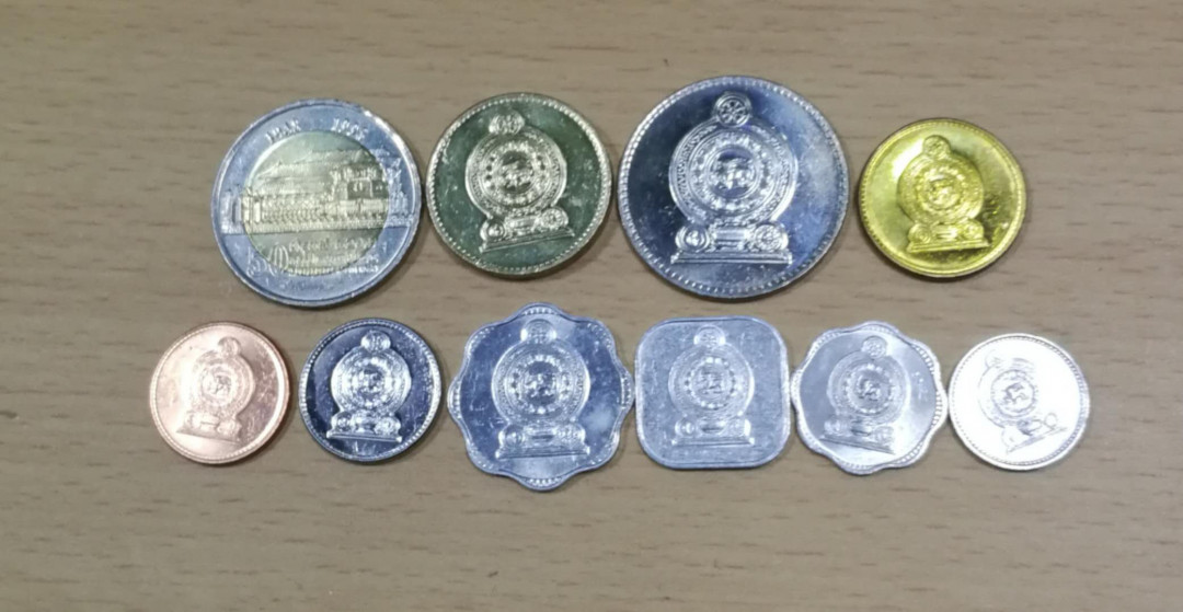 北京马甸外币专卖拍卖第三期，非贵金属硬币专场，陆续上新欢迎关注 斯里兰卡流通币10枚/套，品相如图全新