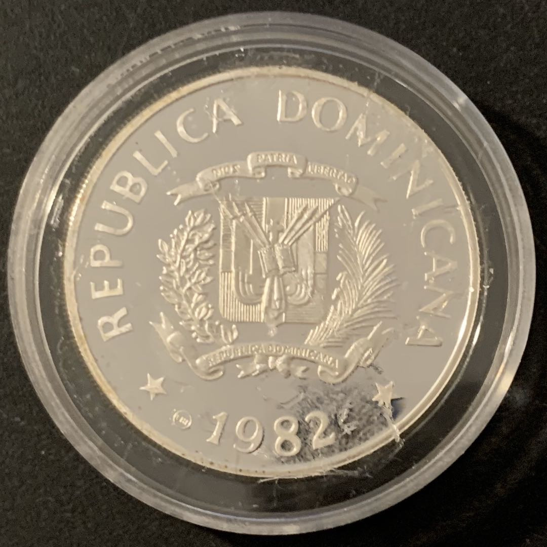 紫瑗钱币—微拍第48期  多米尼加 1982年 国际儿童年 10比索 23.33克 0.925银 精制