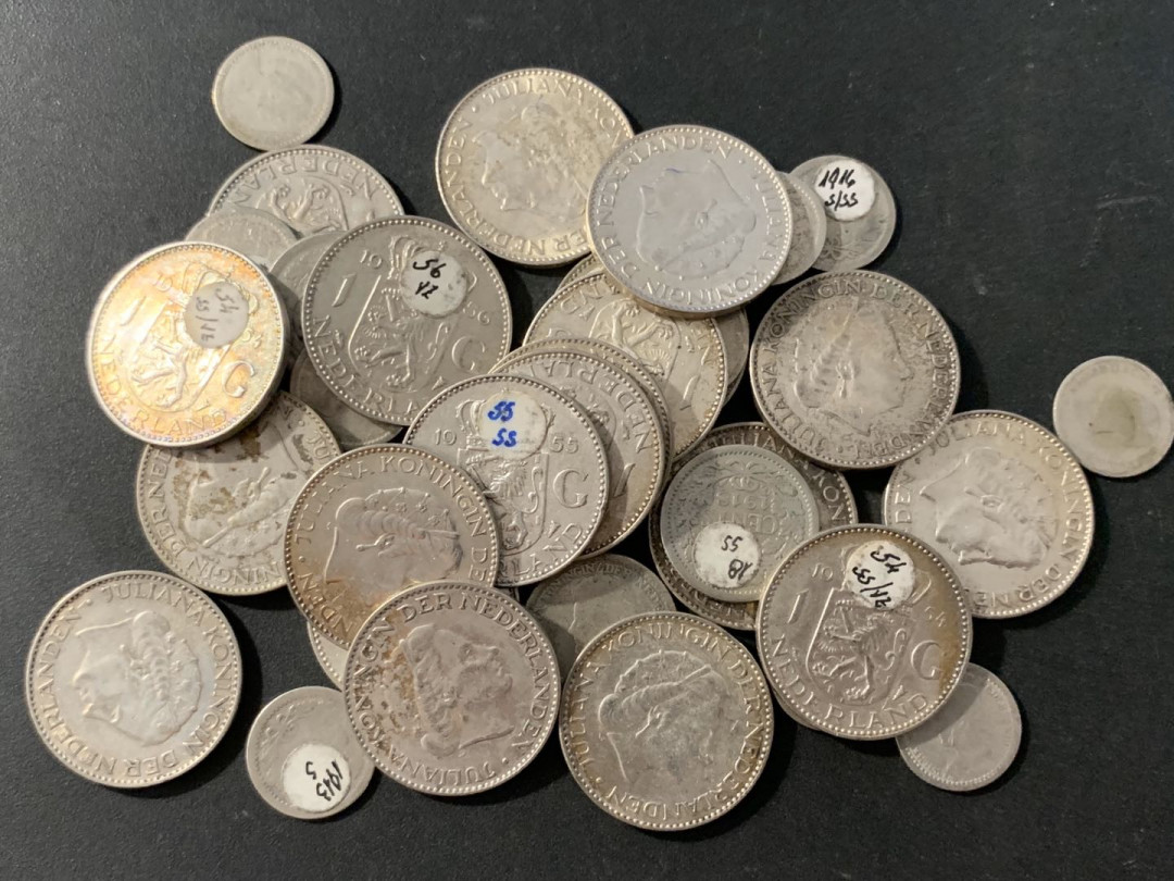 紫瑗钱币—微拍第48期  荷兰 各时期 银币 共 155.3克 很多早期小毫子