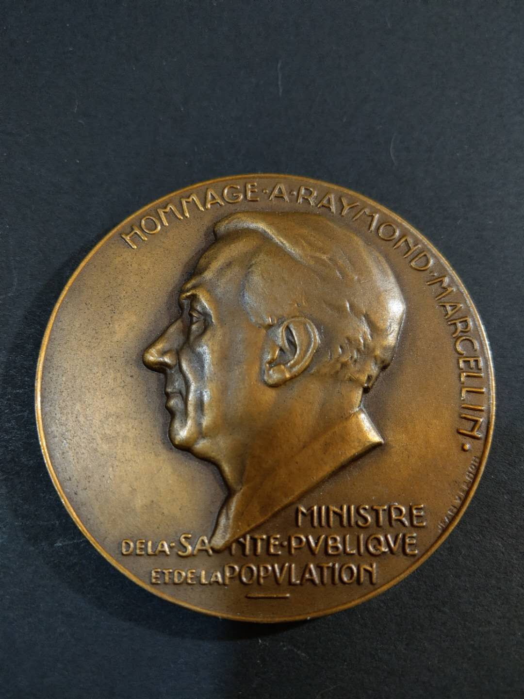 麦朵尔俱乐部第35场拍卖 法国 国立牙科手术学校