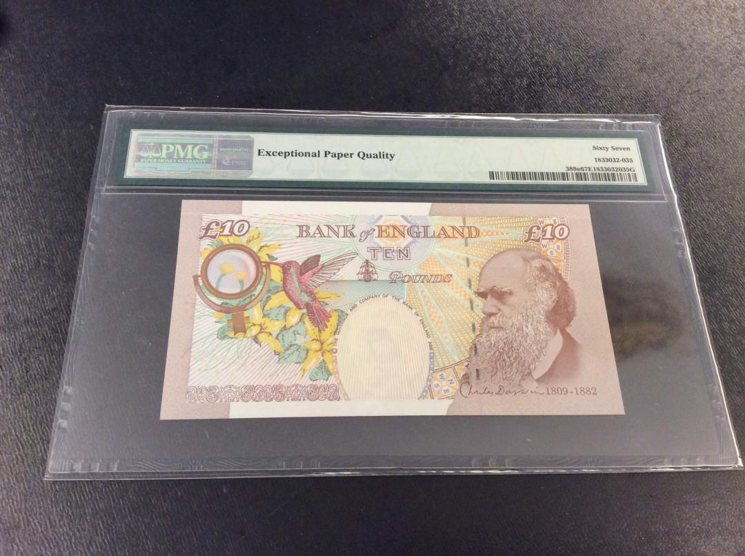【收藏联盟】第132期拍卖——致敬女王（共60拍） 【一组2张】英国 2000版10镑E序列 达尔文 蜂鸟 PMG67EPQ高分