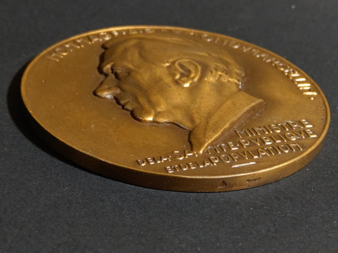 麦朵尔俱乐部第35场拍卖 法国 国立牙科手术学校