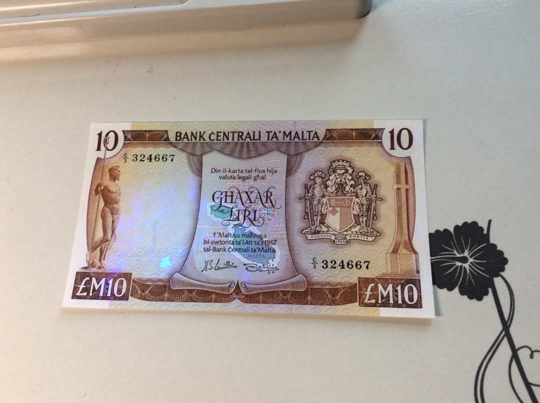 【收藏联盟】第132期拍卖——致敬女王（共60拍） 马耳他 1967年10里拉 经典彩背 UNC- 荧光反应 