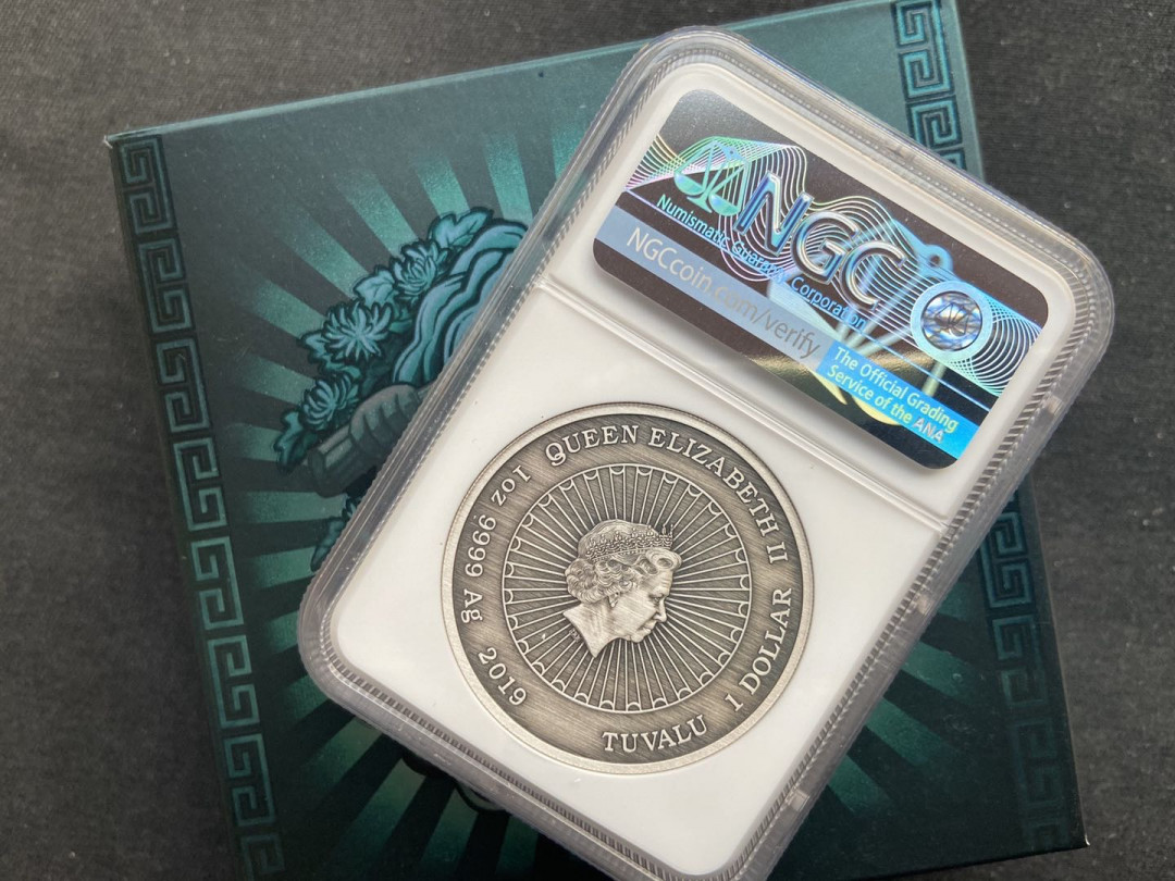 【币观天下】第104期钱币拍卖 【图瓦卢】2019年仿古镶嵌玉佛银币【蓝标ngc70】
