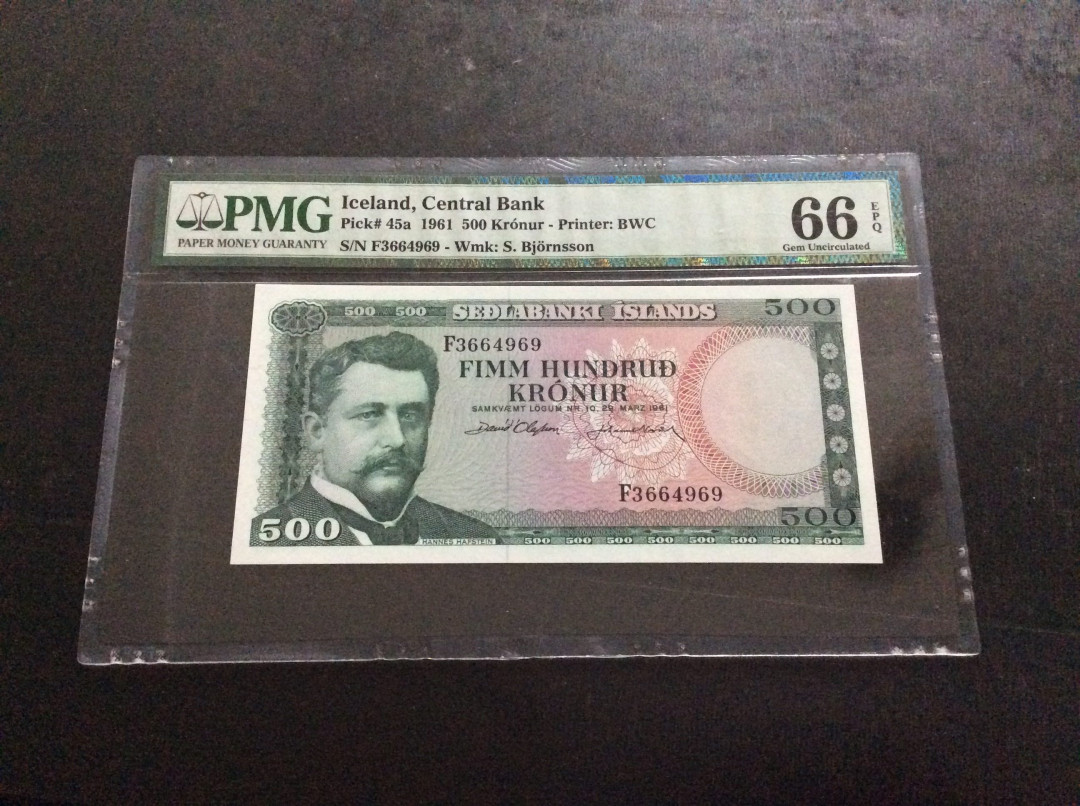 【收藏联盟】第132期拍卖——致敬女王（共60拍） 【一组3张连号】冰岛 1961年500克朗 PMG66EPQ  BWC出品