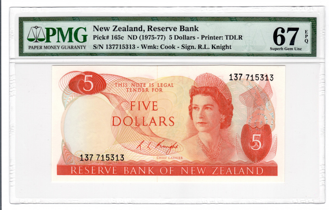 【收藏联盟】第132期拍卖——致敬女王（共60拍） 新西兰1975-77年5元 P-165c  PMG67EPQ 高冠女王