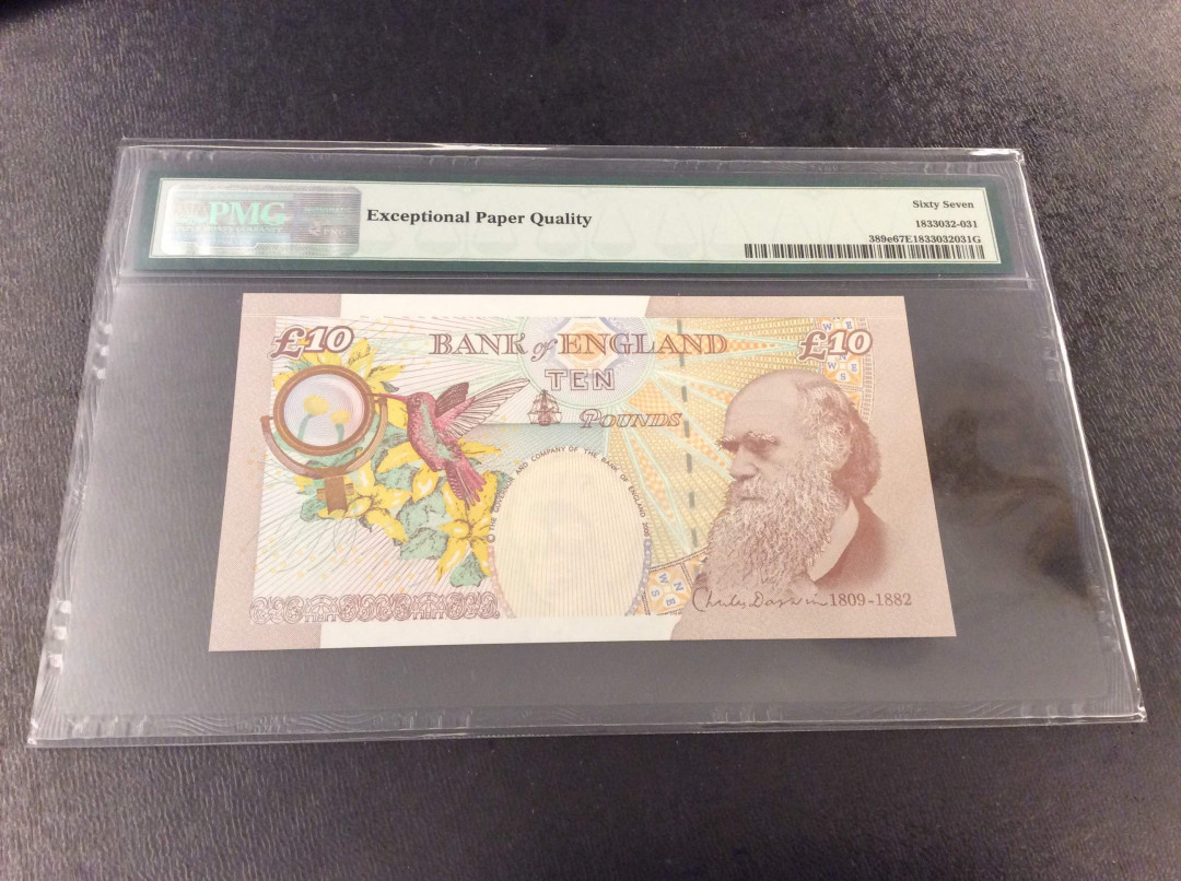 【收藏联盟】第132期拍卖——致敬女王（共60拍） 【一组2张】英国 2000版10镑E序列 达尔文 蜂鸟 PMG67EPQ高分