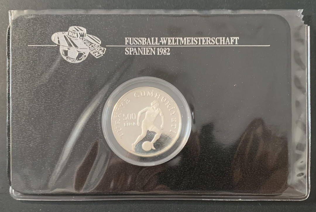 紫瑗钱币—微拍第49期  土耳其 1982年 西班牙世界杯 带球 500里拉 23.33克 0.925银 精制 德国原装卡