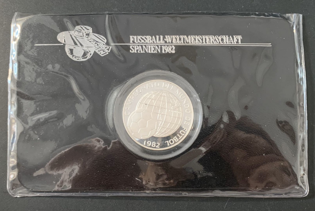 紫瑗钱币—微拍第49期  巴拿马 1982年 西班牙世界杯 5巴波亚 24.16克 0.925银 精制 德国原装卡