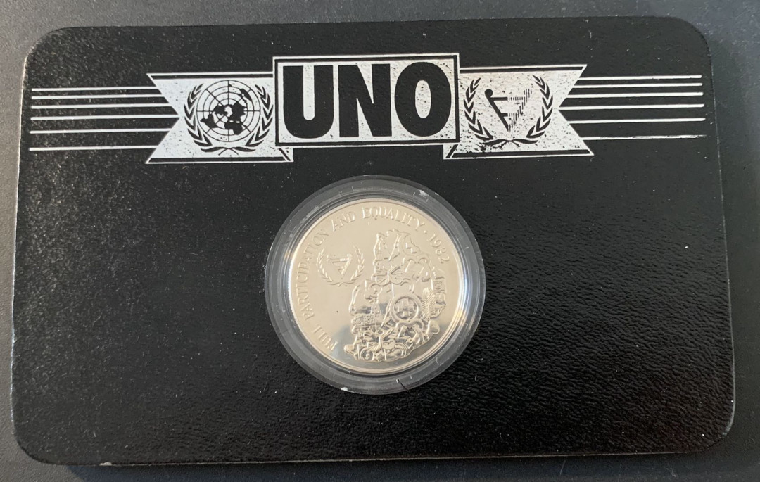 紫瑗钱币—微拍第49期  毛里求斯 1982年 残疾人年 25卢比 28.28克 0.925银 精制 德国原装卡