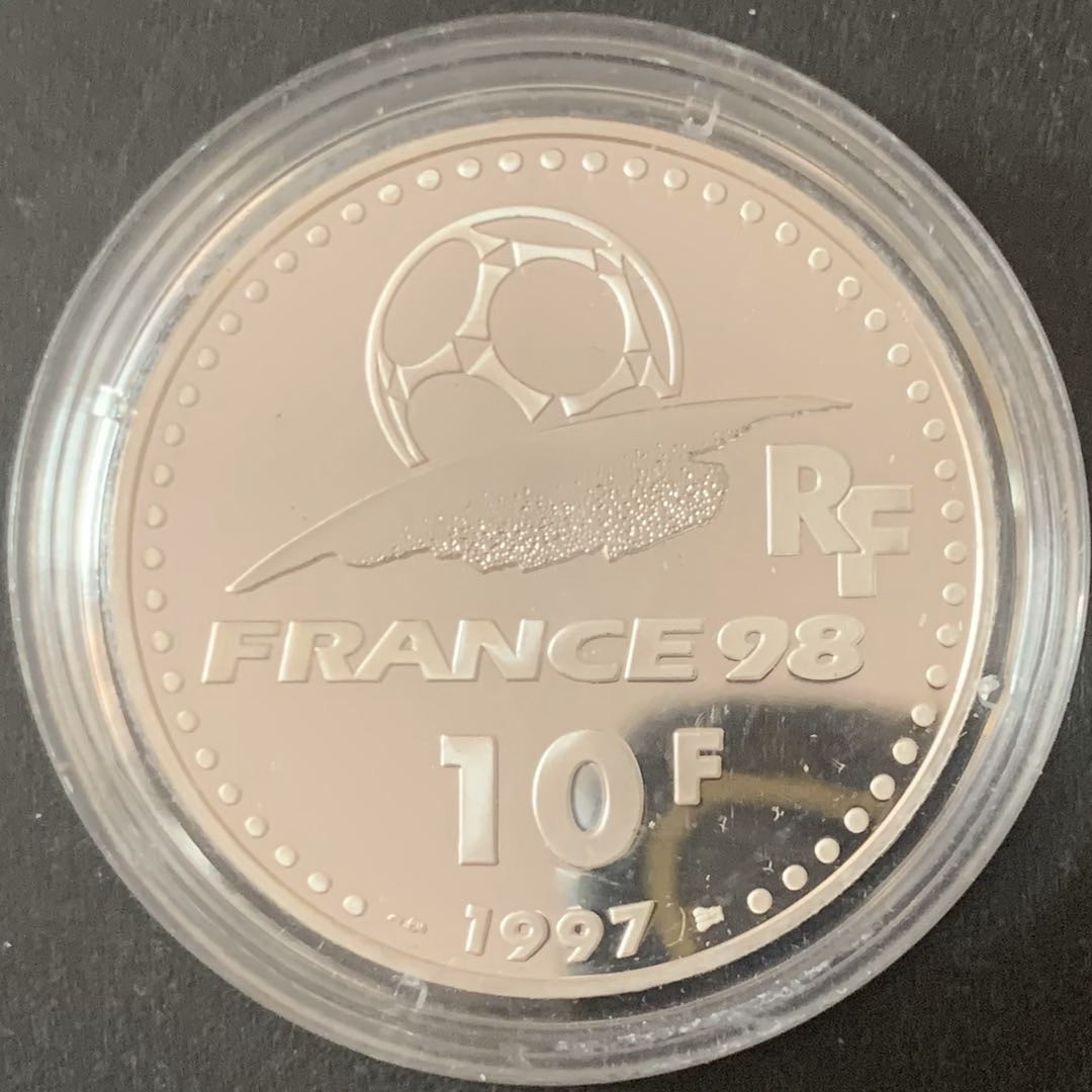 紫瑗钱币—微拍第49期  法国 1997年 法国世界杯 带球 10法郎 21.16克 0.9银 精制
