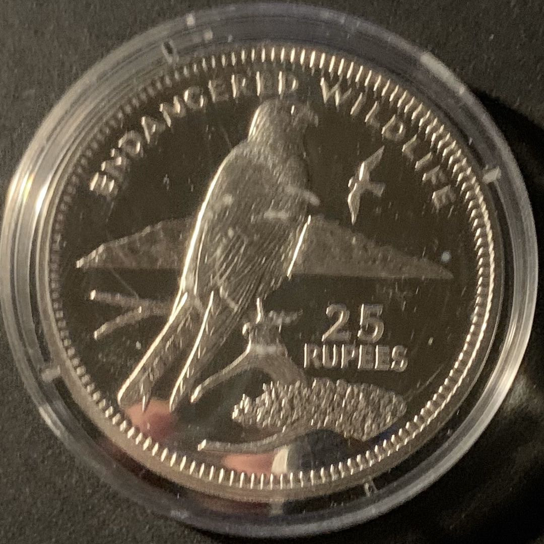 紫瑗钱币—微拍第50期  塞舌尔 1995年 世界濒危野生动物系列 猎隼 25卢比 28.28克 0.925银 精制