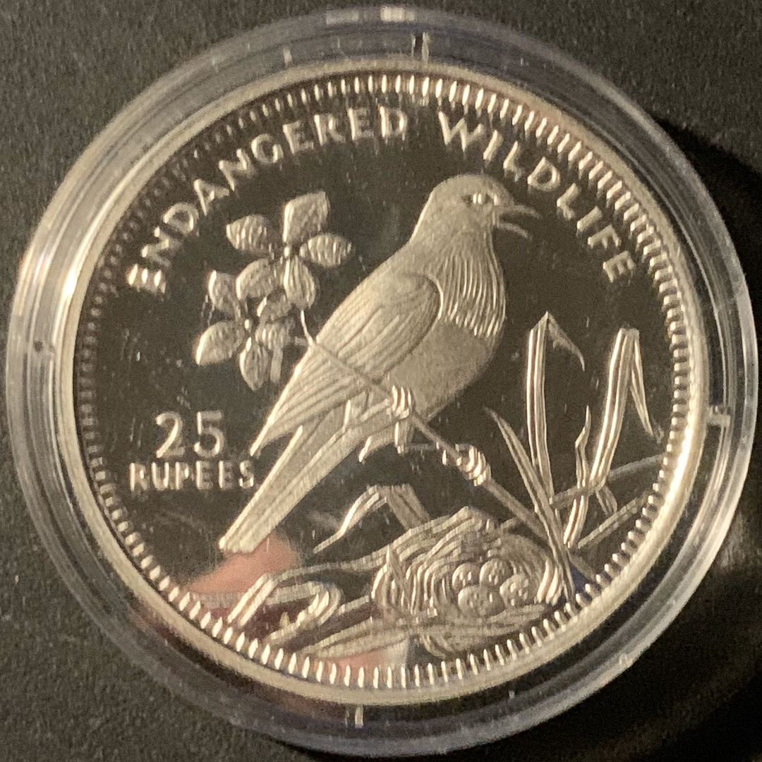 紫瑗钱币—微拍第50期  塞舌尔 1993年 世界濒危野生动物 喜鹊 25卢比 28.28克 0.925银 精制