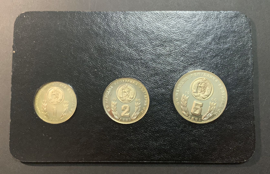 紫瑗钱币—微拍第51期 保加利亚 1982年 西班牙世界杯 1 2 5 列弗 3枚一套 镍币 德国原装卡