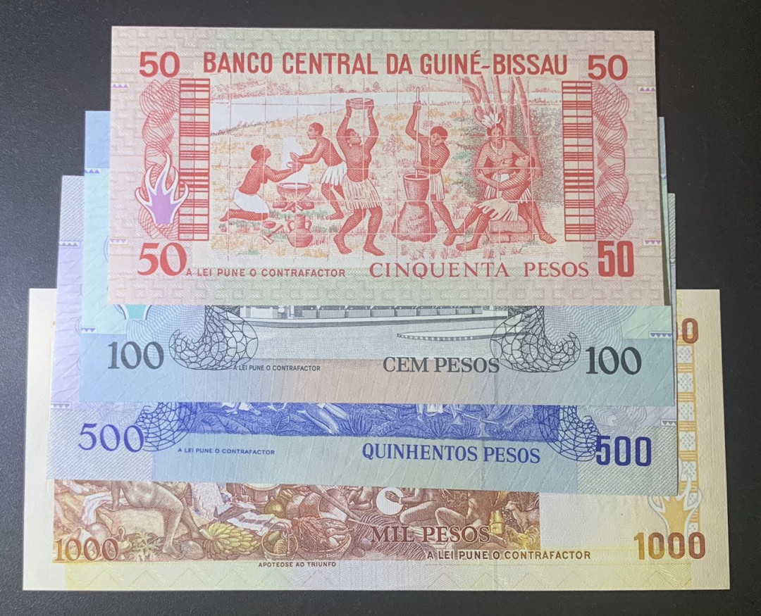 紫瑗钱币—微拍第52期 —纸币场 几内亚比绍 90年代 50 100 500 1000比索 4枚一套 UNC