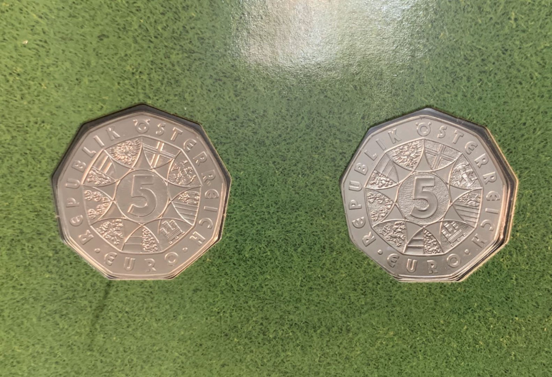 紫瑗钱币—微拍第51期 奥地利 2008年 德国世界杯 5欧元 2枚一套 卡装 共20克 0.8银