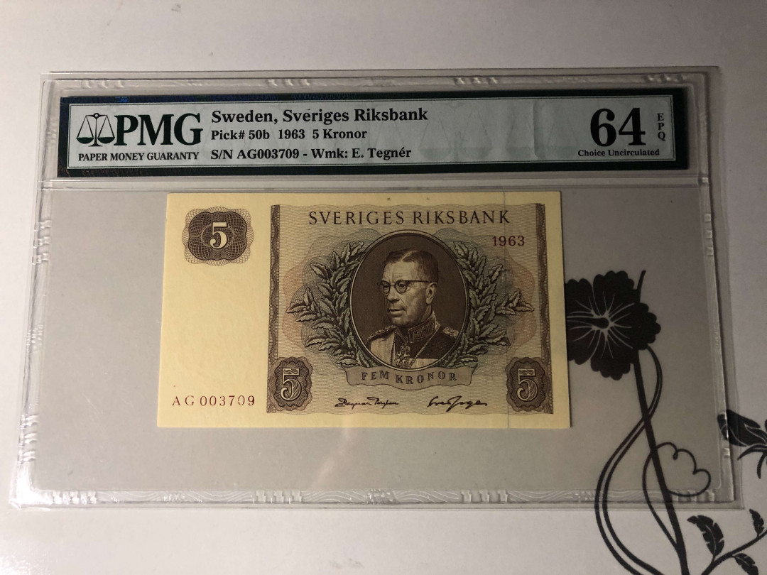 【收藏联盟】第133期拍卖——别墅和花园（共50拍） 【一组2张】奥地利 1988年20先令PMG 58EPQ&瑞典 1963年5克朗 PMG64EPQ