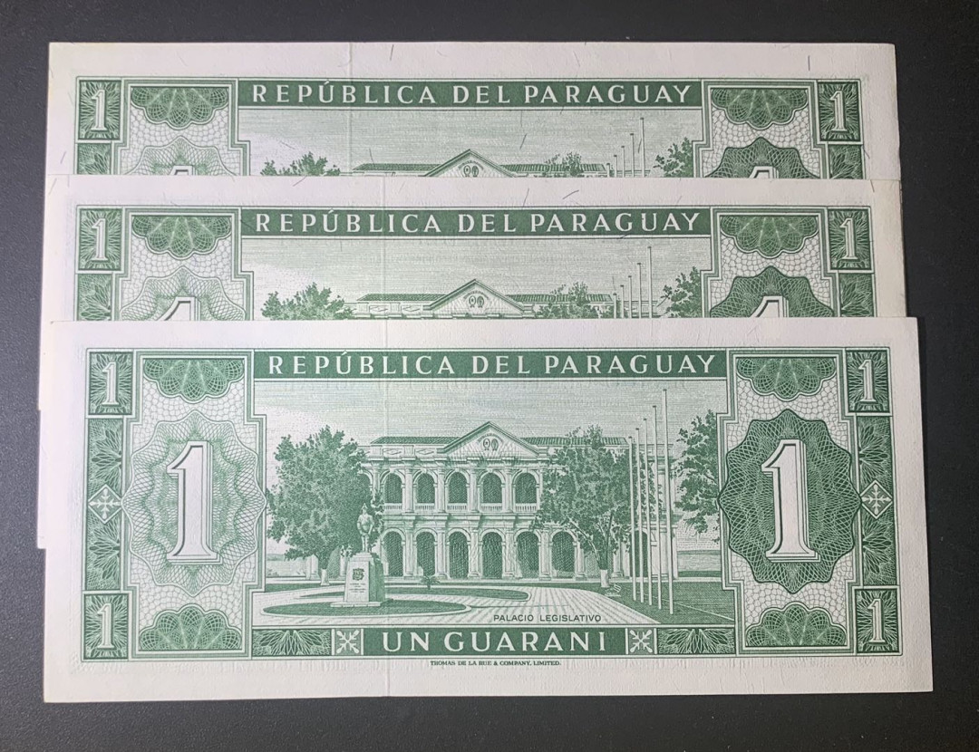 紫瑗钱币—微拍第52期 —纸币场 巴拉圭 1952年 1瓜拉尼 3枚一组 UNC P-193a