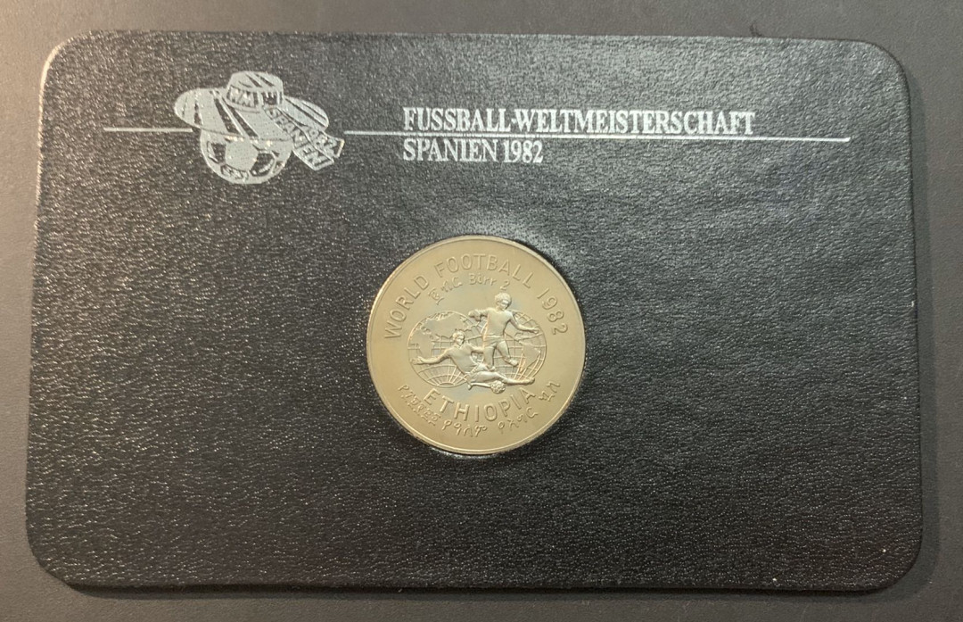 紫瑗钱币—微拍第51期 埃塞俄比亚 1982年 西班牙世界杯 2比尔 镍币 德国原装卡