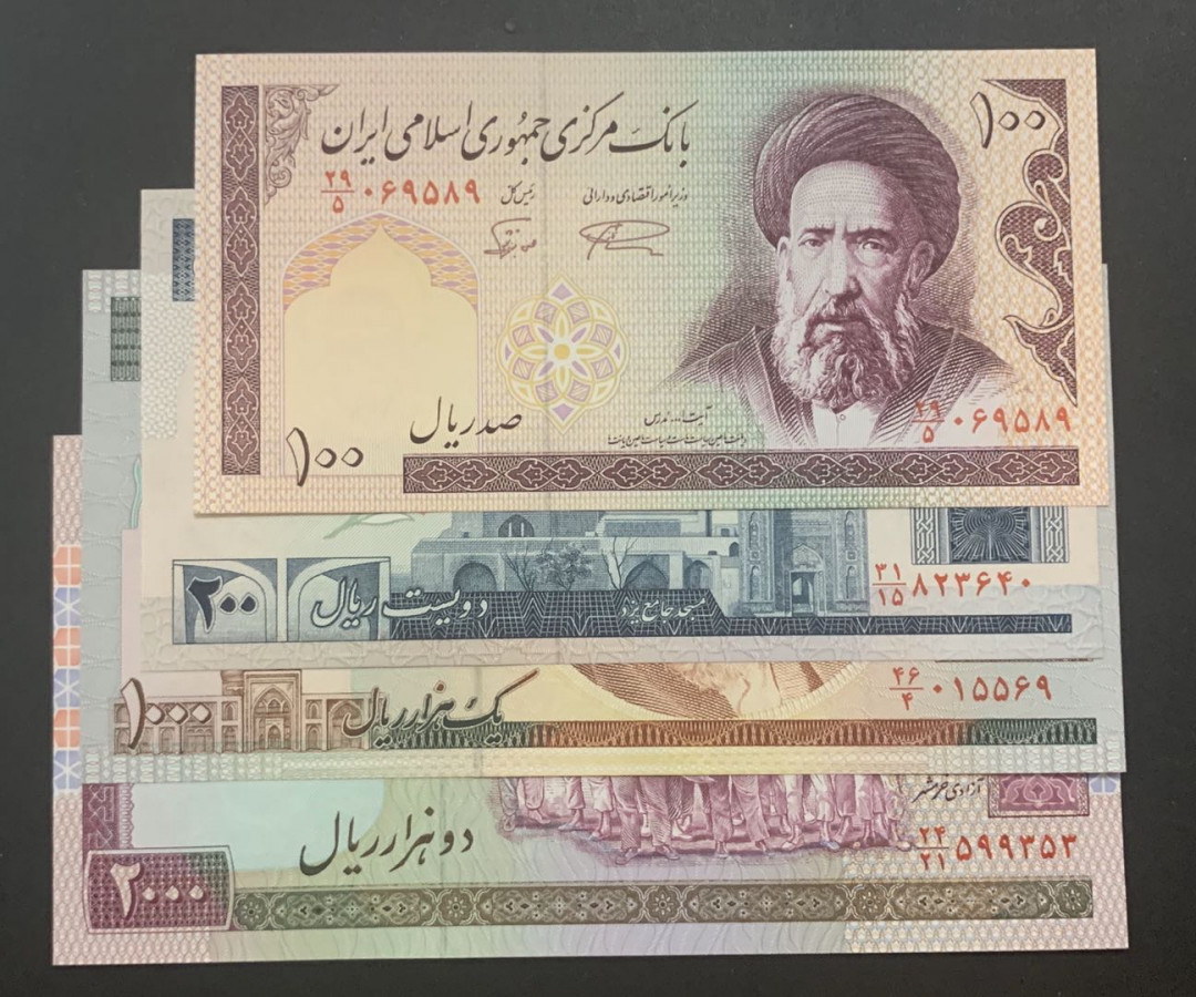 紫瑗钱币—微拍第52期 —纸币场 伊朗 90年代 100 200 1000 2000里亚尔 4枚一套 UNC