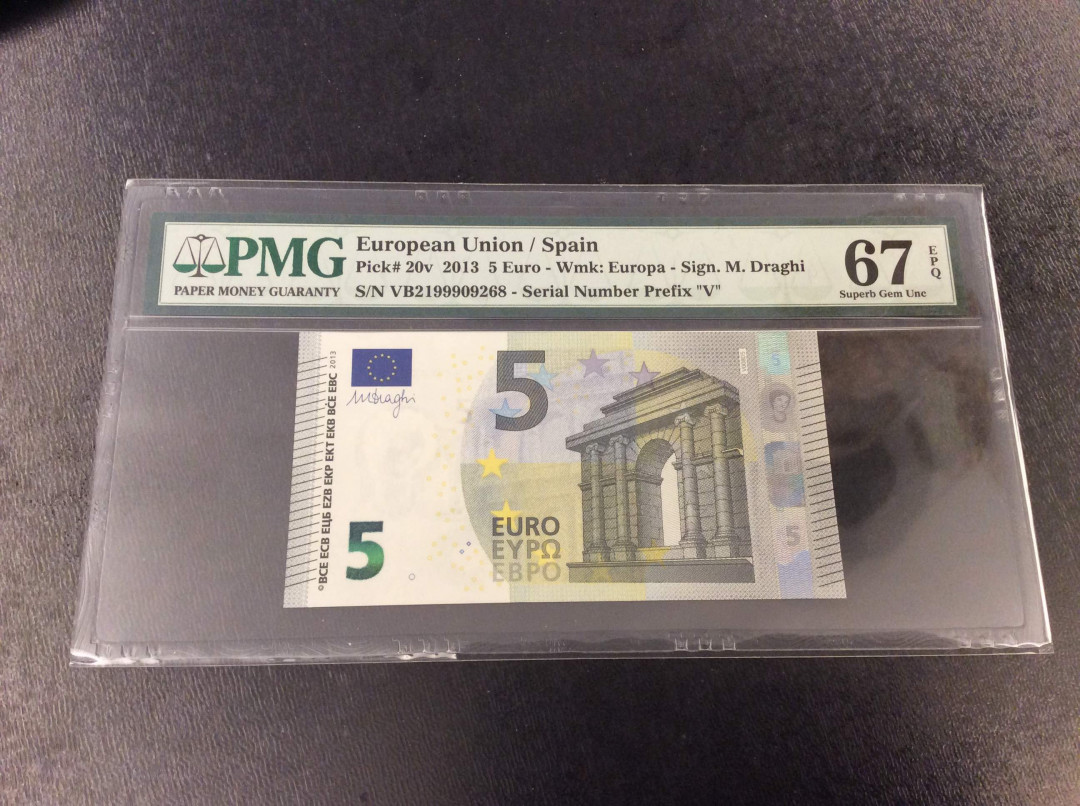 【收藏联盟】第134期拍卖——昆士顿高地战役（共50拍） 【一组2张】欧盟 2013年 5欧元 西班牙版 PMG67EPQ