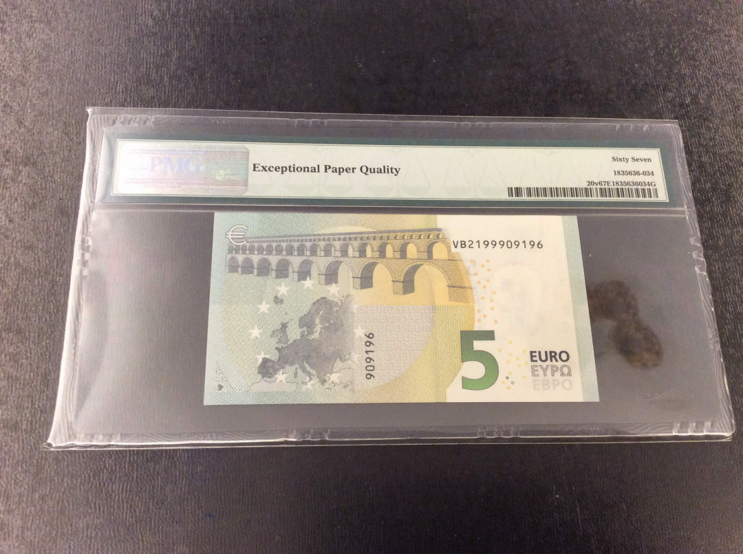 【收藏联盟】第134期拍卖——昆士顿高地战役（共50拍） 【一组2张】欧盟 2013年 5欧元 西班牙版 PMG67EPQ