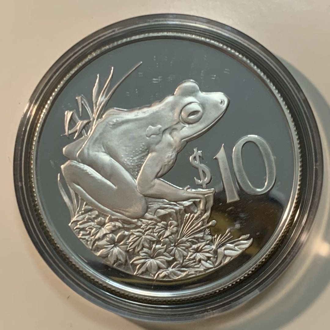 紫瑗钱币—微拍第53期  斐济 1986年 世界濒危野生动物 绿娃 10元 27克 0.925银 精制 WWF原装卡