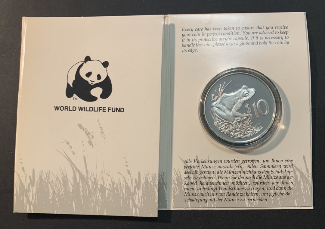 紫瑗钱币—微拍第53期  斐济 1986年 世界濒危野生动物 绿娃 10元 27克 0.925银 精制 WWF原装卡