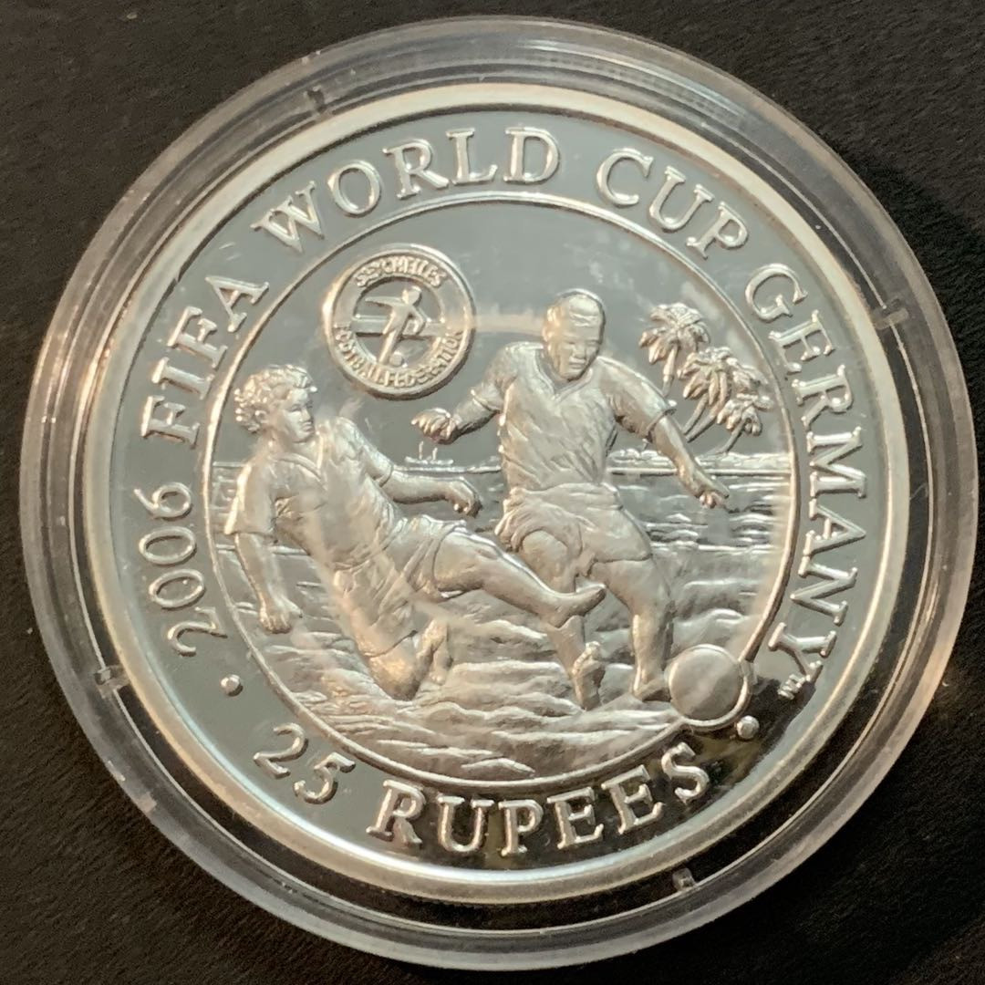 紫瑗钱币—微拍第53期  塞舌尔 2006年 德国世界杯 25卢比 28.28克 0.925银 精制