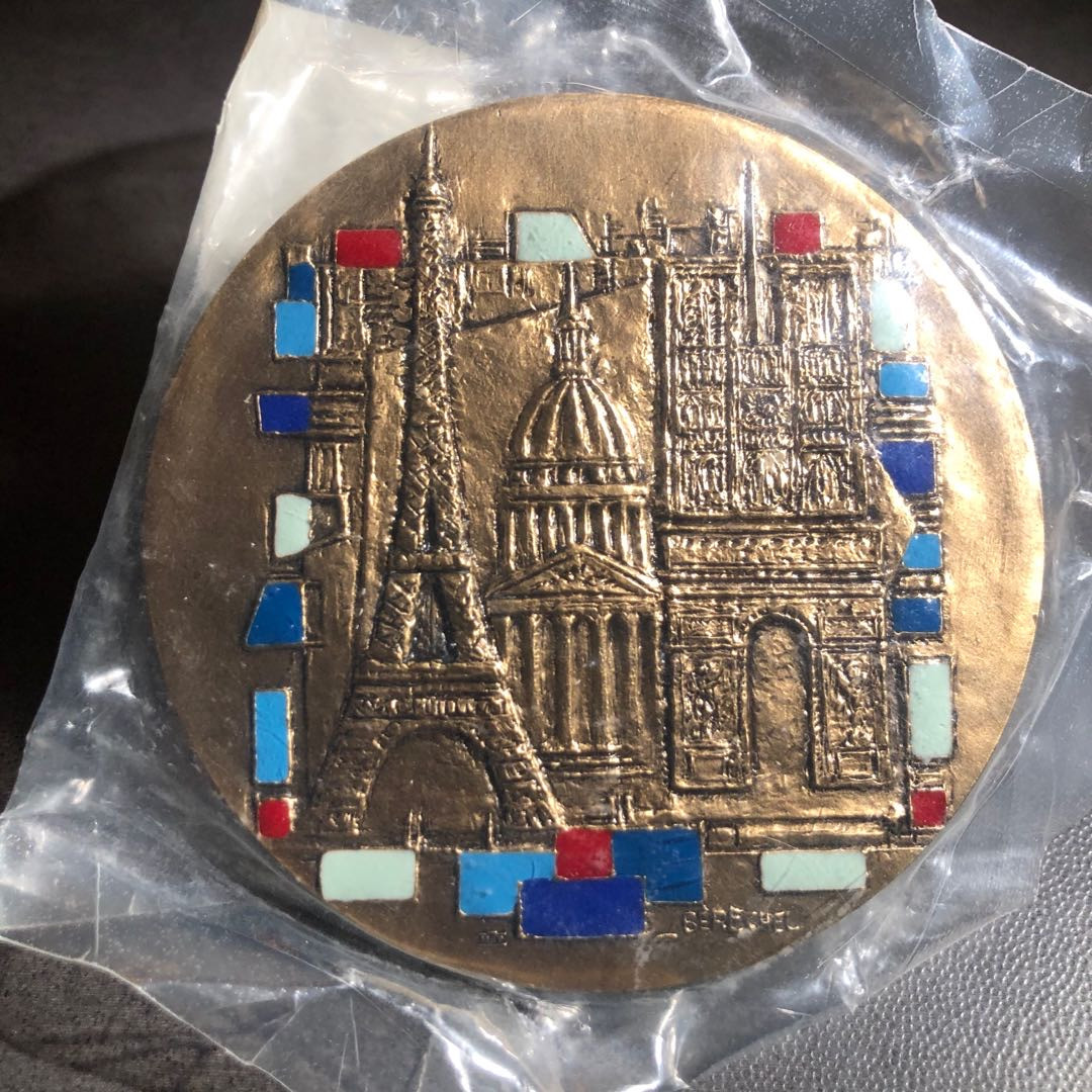 庆五一，麦朵尔艺术俱乐部拍卖 彩色巴黎