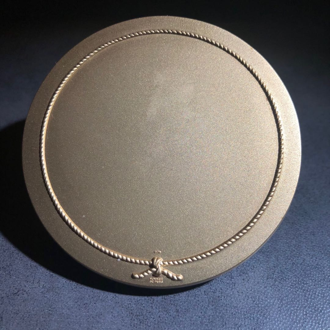 庆五一，麦朵尔艺术俱乐部拍卖 情人