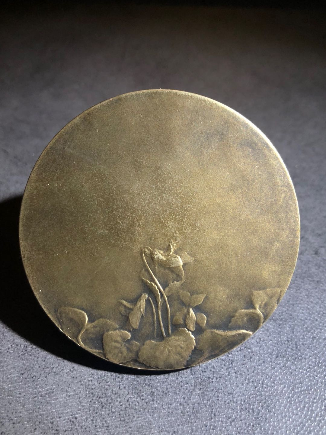 庆五一，麦朵尔艺术俱乐部拍卖 母与子