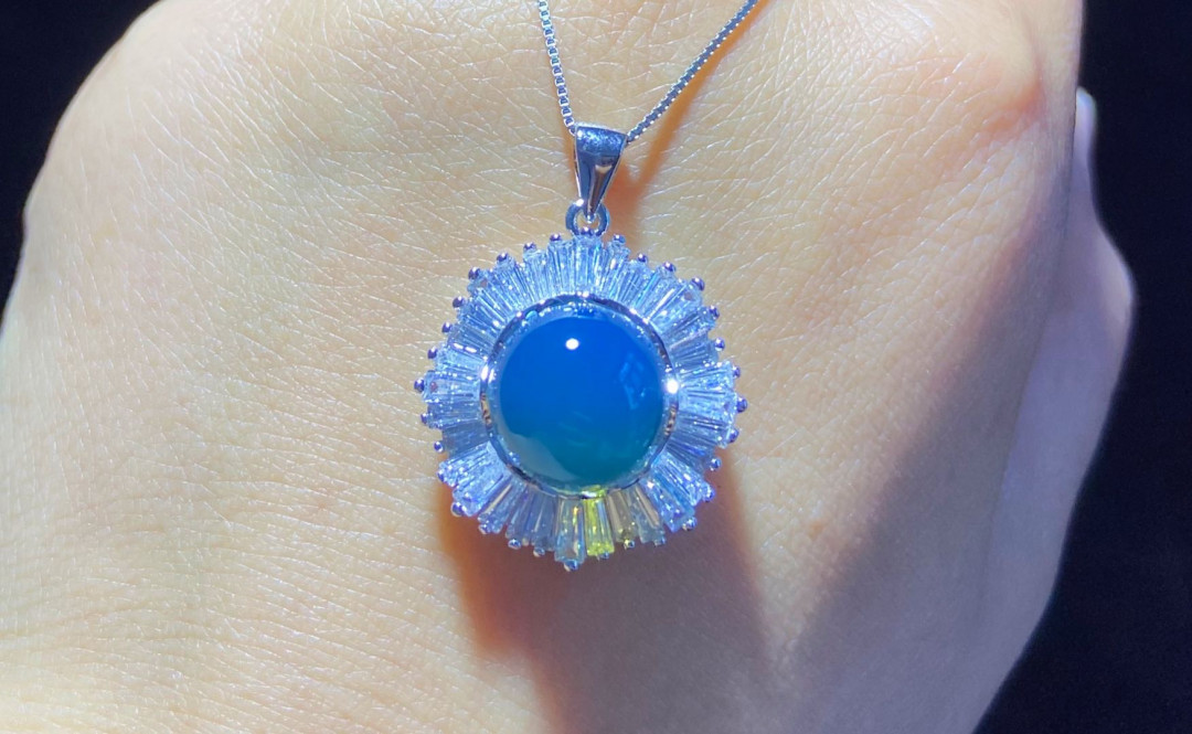 放漏专场 多米尼加蓝珀吊坠