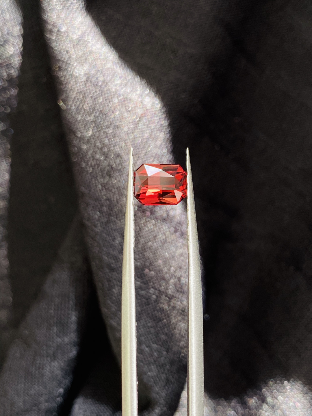 【4月18日 多种裸石、银饰】HH GEMS 4月综合拍卖特辑 GARNET 天然红石榴 1.66克拉 裸石 无证书