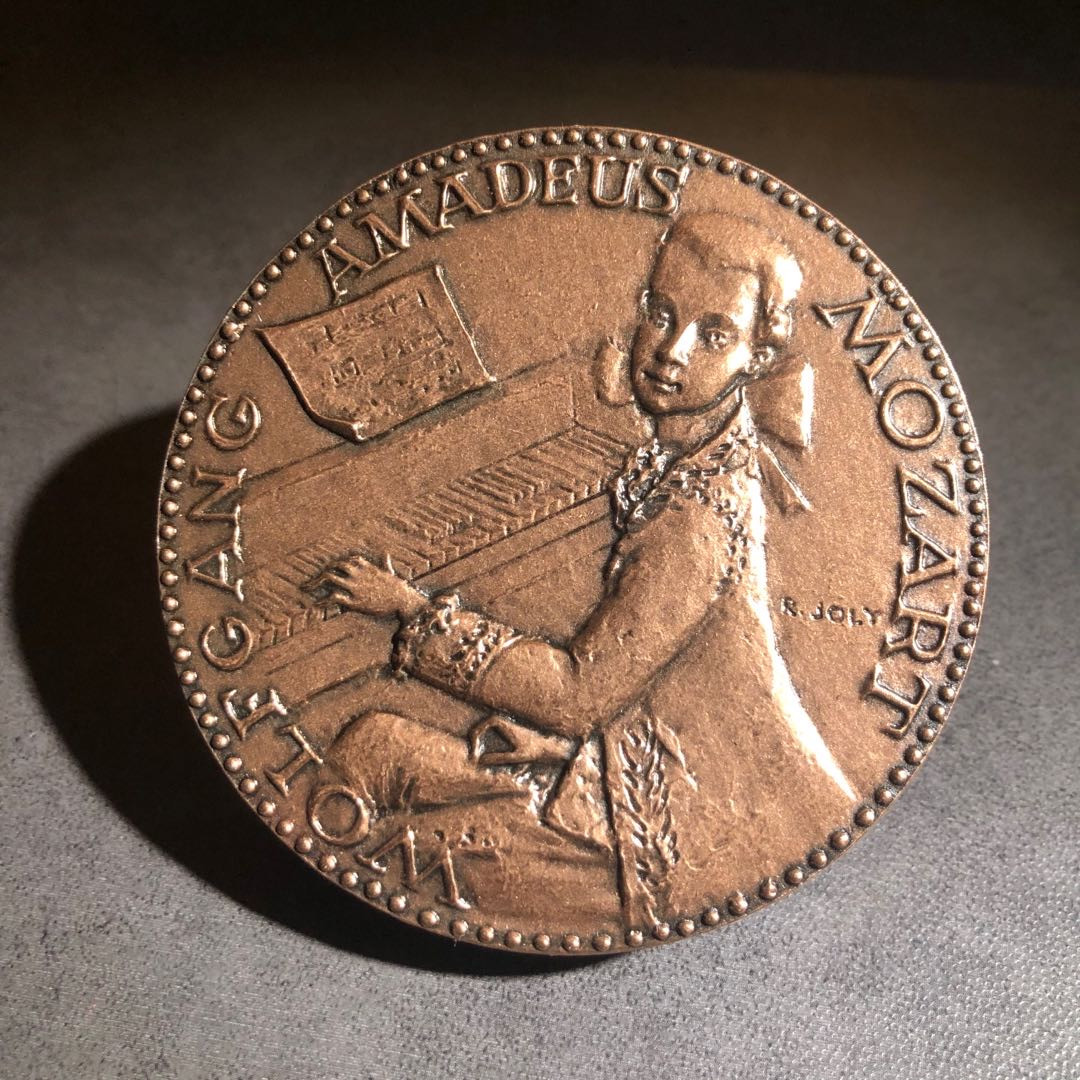 庆五一，麦朵尔艺术俱乐部拍卖 钢琴家莫扎特