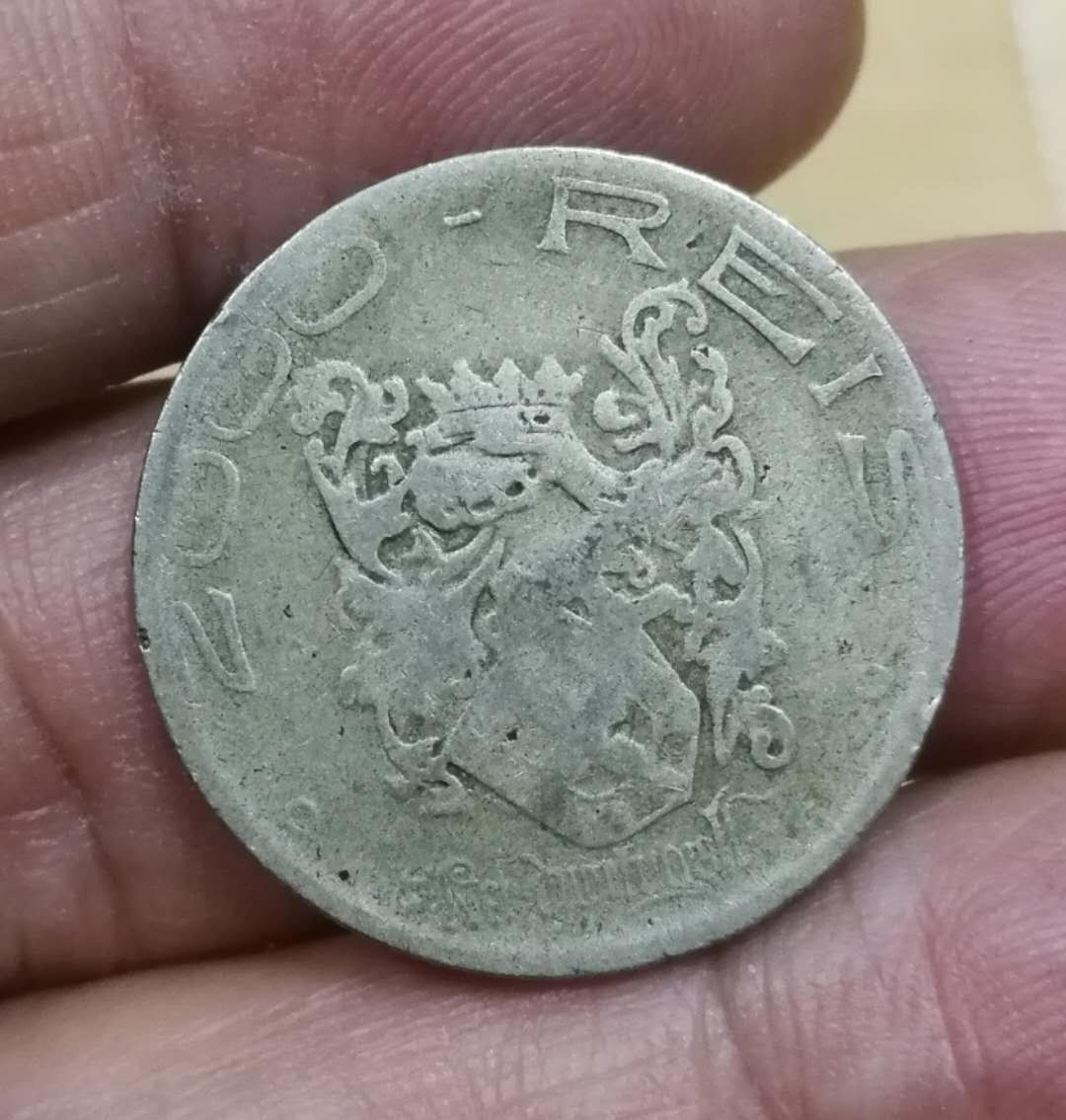 北京马甸外币专卖拍卖第四期，陆续上新，敬请关注 1932年巴西银币，重8克，50银，品相如图