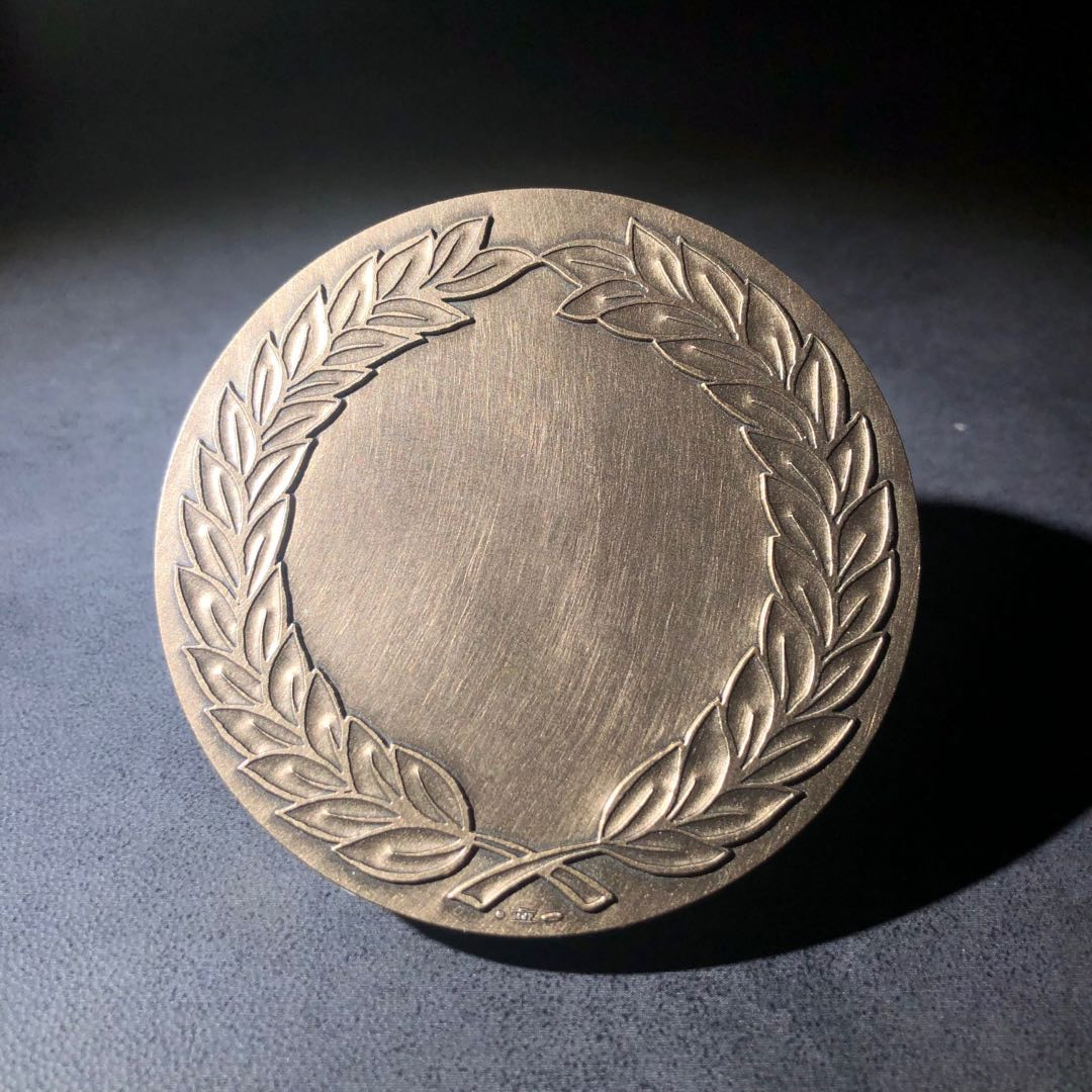 庆五一，麦朵尔艺术俱乐部拍卖 迪士尼卡通人物珐琅彩