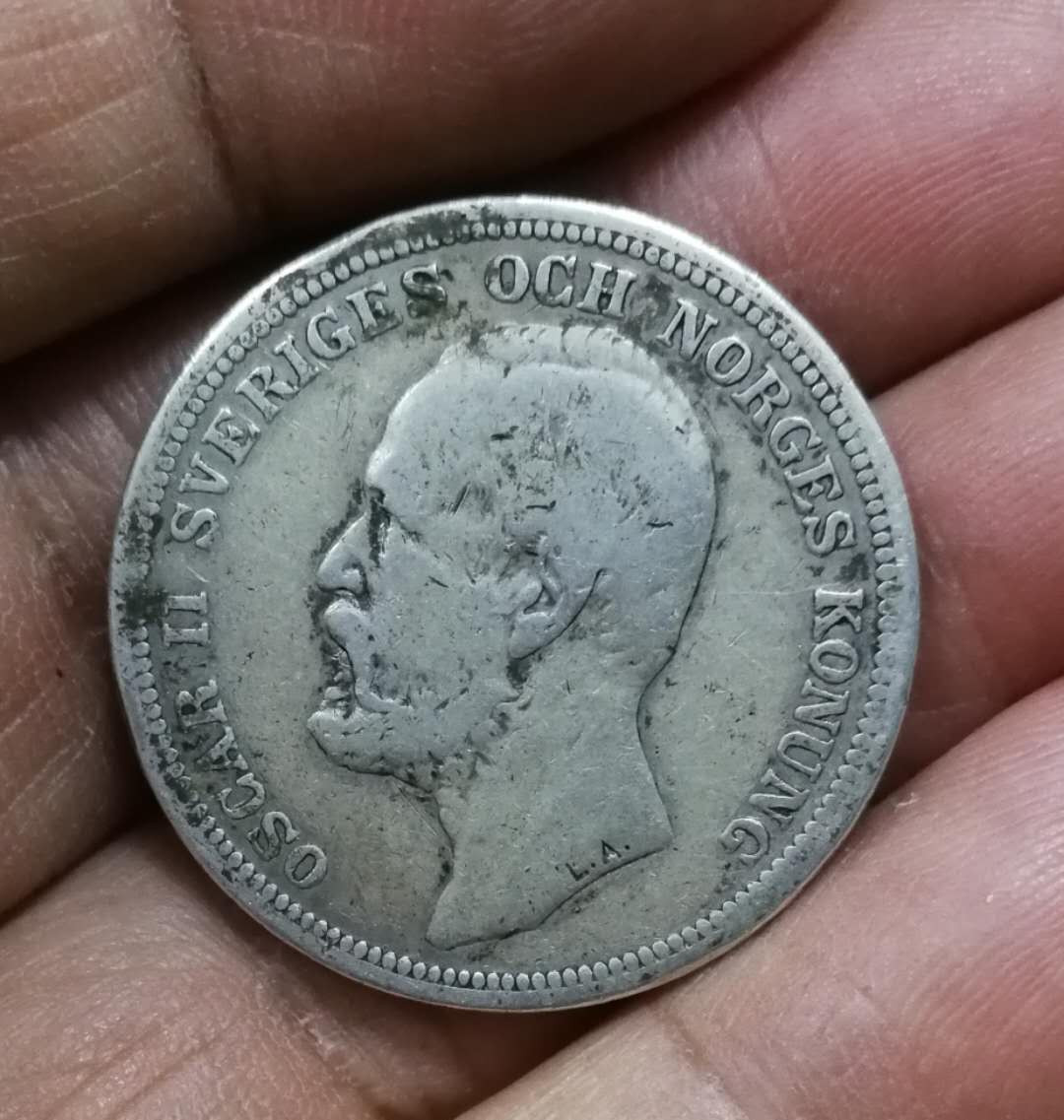北京马甸外币专卖拍卖第四期，陆续上新，敬请关注 1900年瑞典2克朗银币，重：15克，80银，品相如图