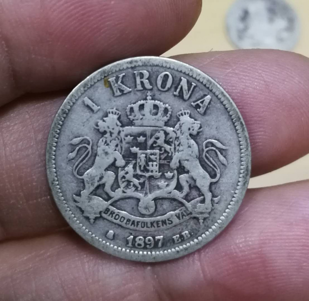 北京马甸外币专卖拍卖第四期，陆续上新，敬请关注 1897年瑞典1克郎银币，重7.5克，80银，品相如图