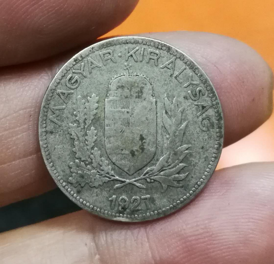 北京马甸外币专卖拍卖第四期，陆续上新，敬请关注 1927年匈牙利银币，重5克，64银，品相如图